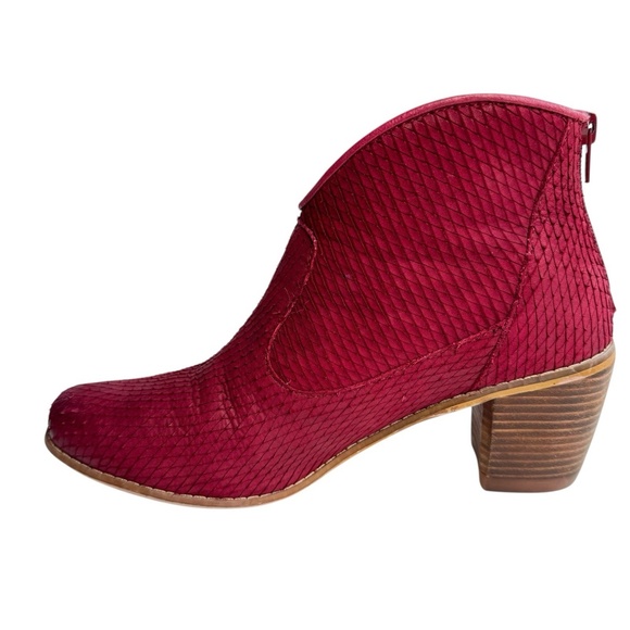 Miz Mooz Women's Nomad Ankle Western Boots Red Snake Embossed Leather Chic - Picture 5 of 12